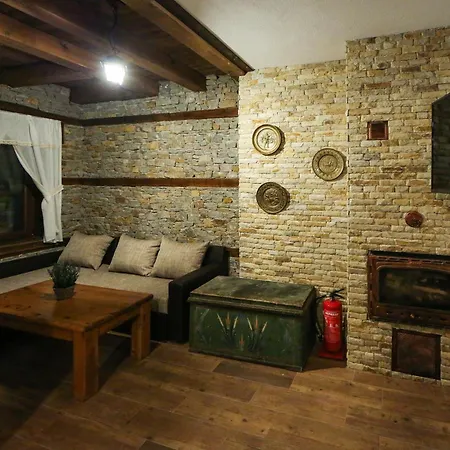 ゲストハウス Belmezova House *