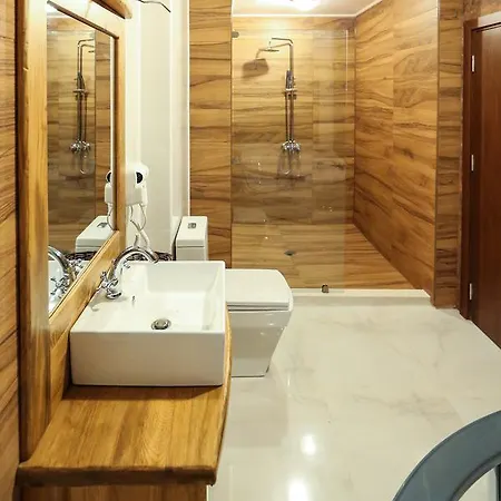 ゲストハウス Belmezova House *